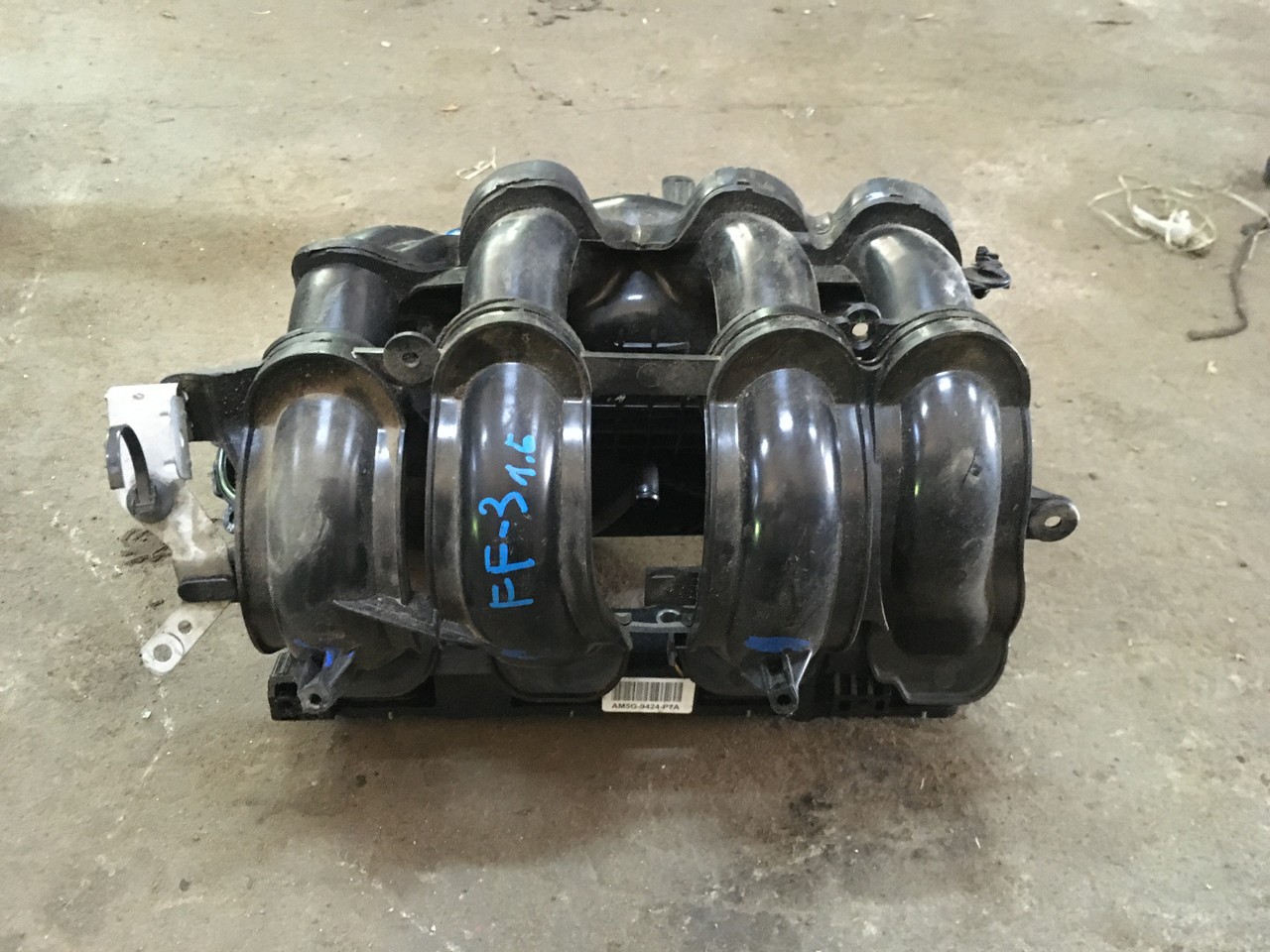 Коллектор впускной Ford Focus III