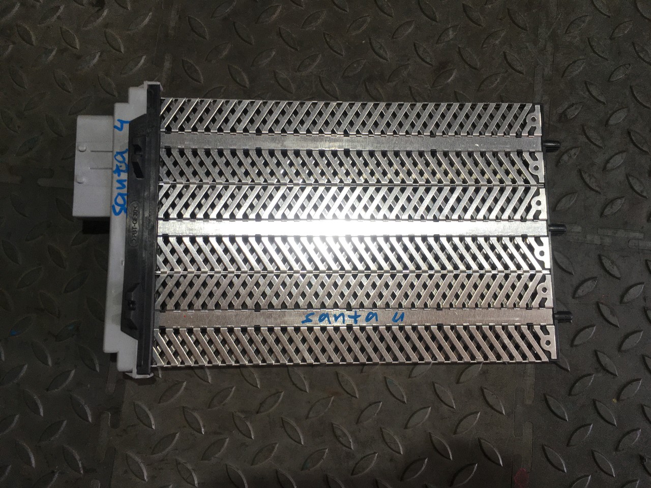 Радиатор отопителя электрический Hyundai Santa Fe IV