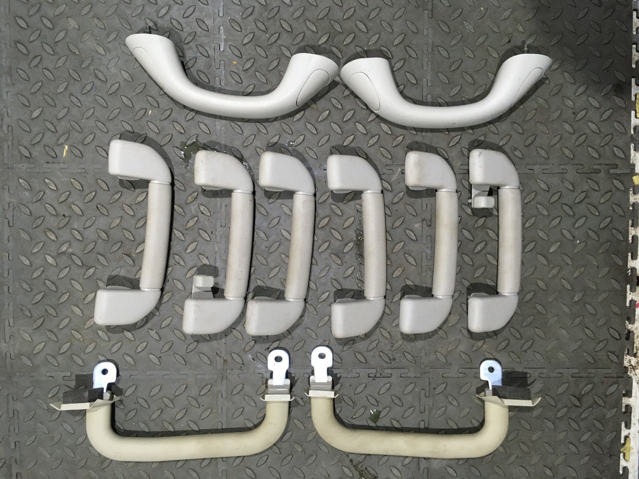 Ручка внутренняя потолочная Infiniti QX56 II