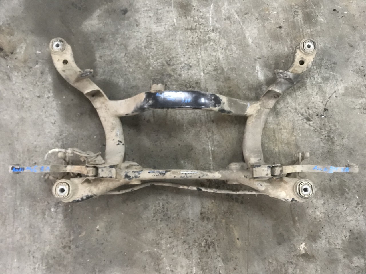 Балка задняя Audi A6 C6