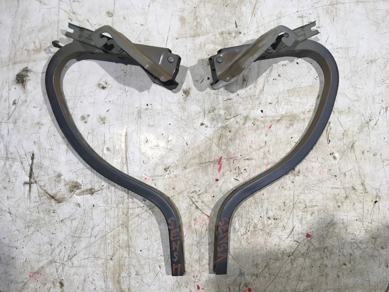 Петли крышки багажника ZAZ Sens