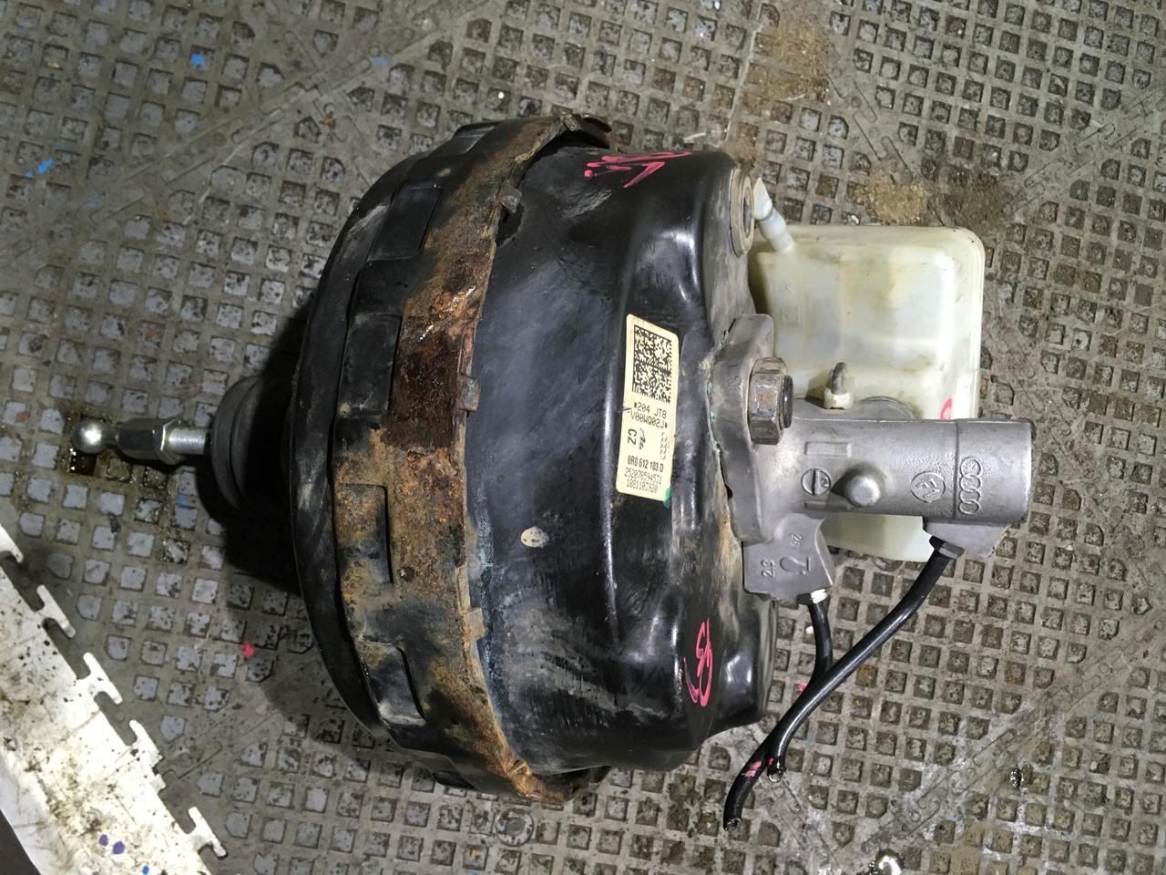 Усилитель тормозов вакуумный + ГТЦ в сборе Audi Q5 8R