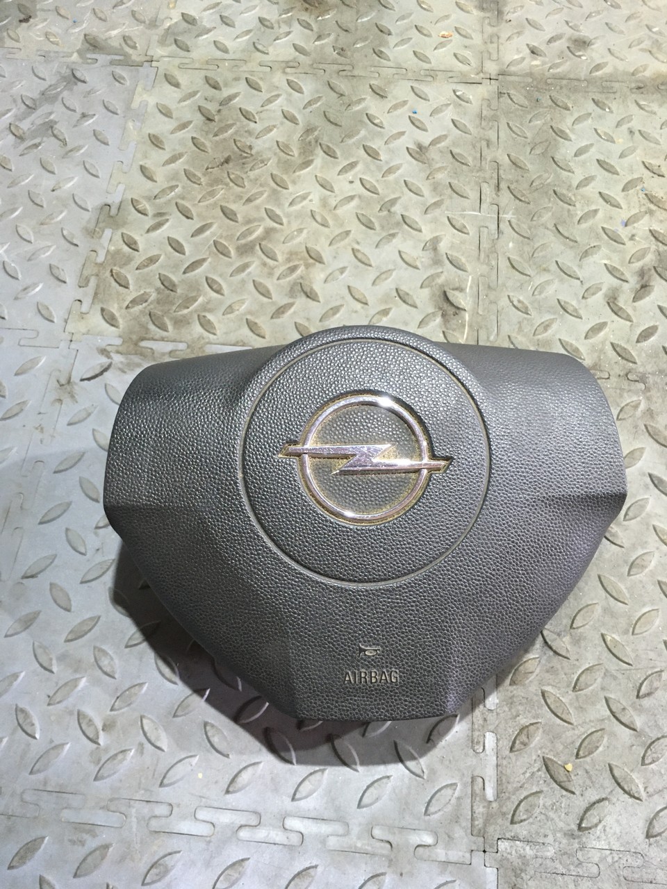 Подушка безопасности водителя Opel Astra H