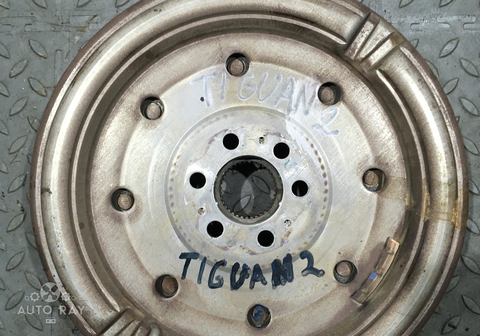 03C105266F Маховик двигателя для Volkswagen Tiguan II (с 2016)