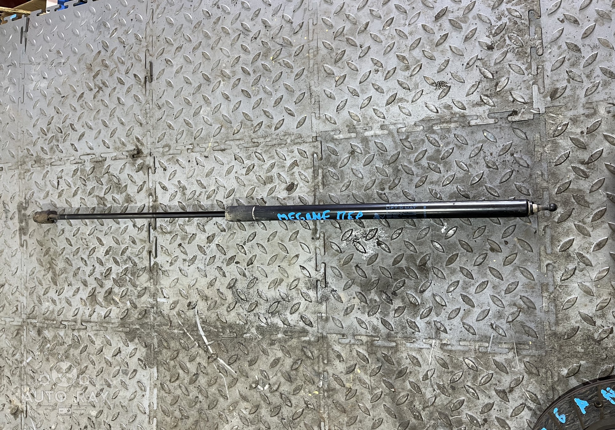 654710003R Амортизатор капота для Renault Gran Tour