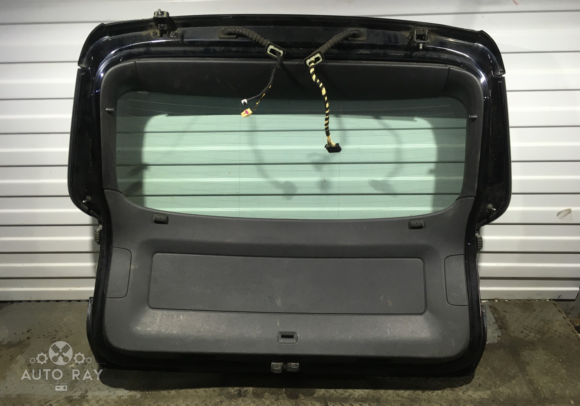 5N0867601A82V Обшивка двери багажника для Volkswagen Tiguan I (с 2007 по 2017)