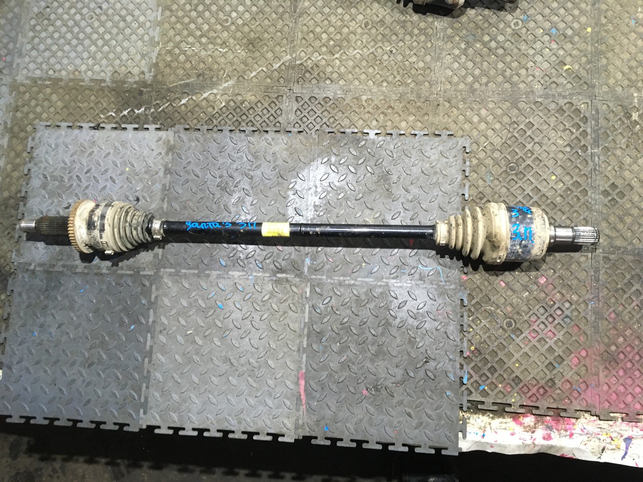 Полуось (привод) задний правый Hyundai Santa Fe III