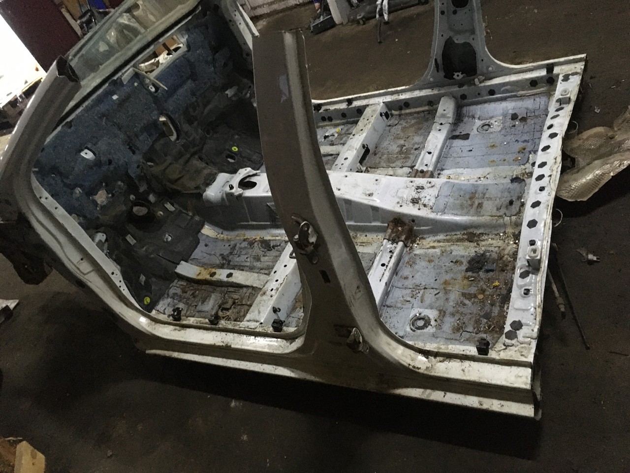 Порог со стойкой левый Toyota Corolla E160/E170/E180