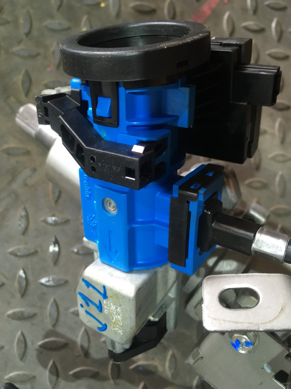 Замок зажигания в сборе с ключом Nissan Qashqai J11