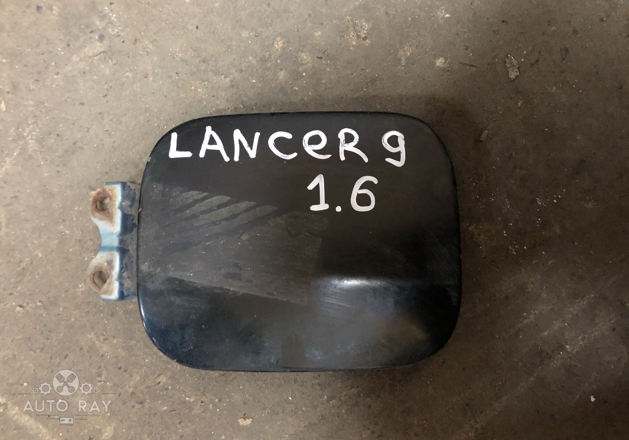 MR548874 Лючок бензобака для Mitsubishi Lancer IX (с 2000 по 2010)