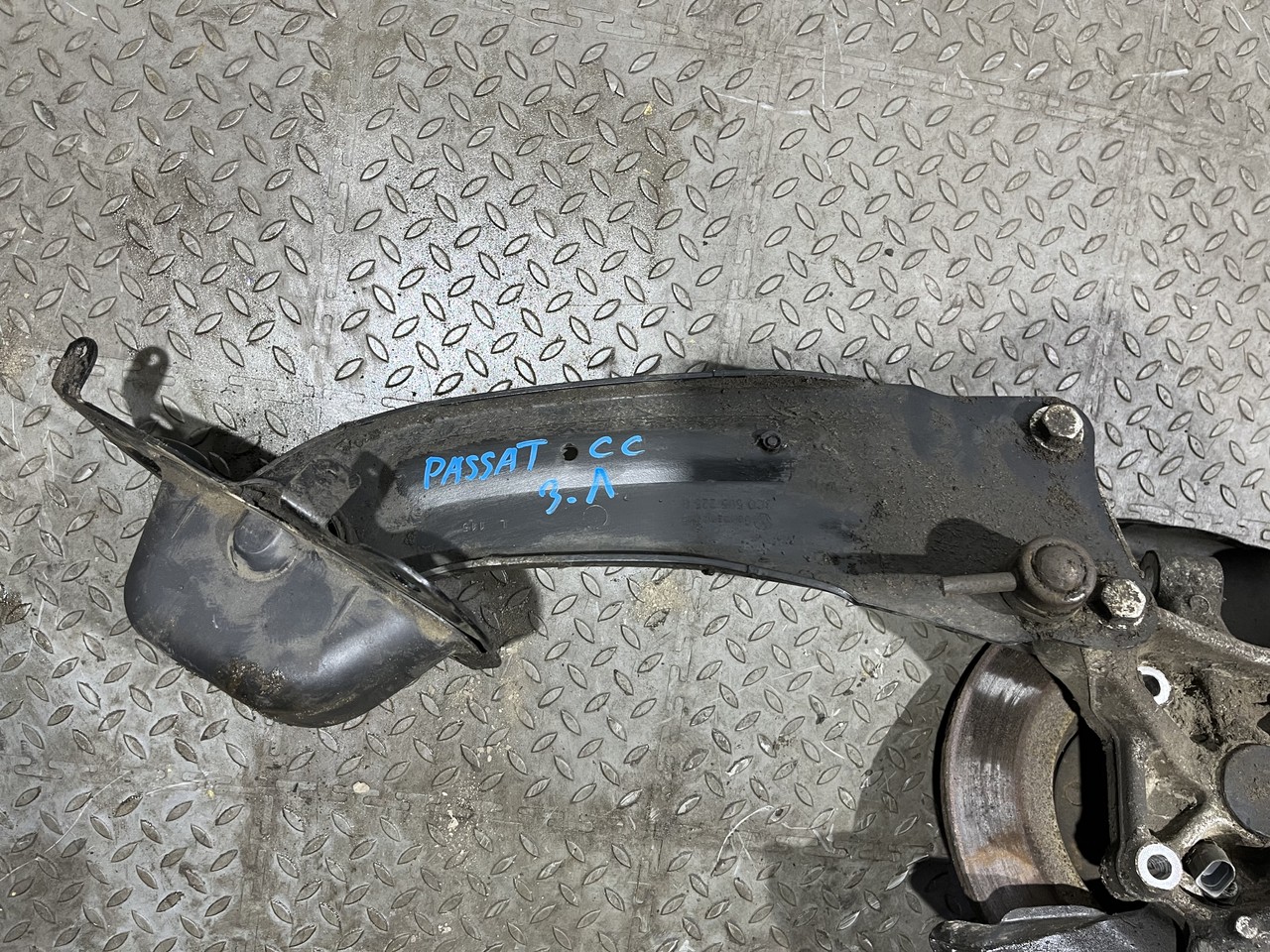 Рычаг задний продольный левый Volkswagen Passat CC