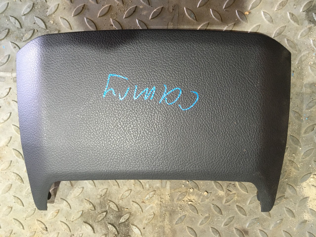 Накладка декоративная в торпедо Toyota Camry XV50