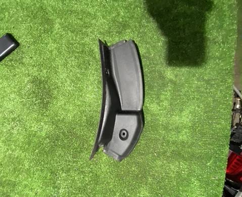 A1666910300 Накладка крышки багажника левая для Mercedes-Benz GLE W166 (с 2015 по 2018)