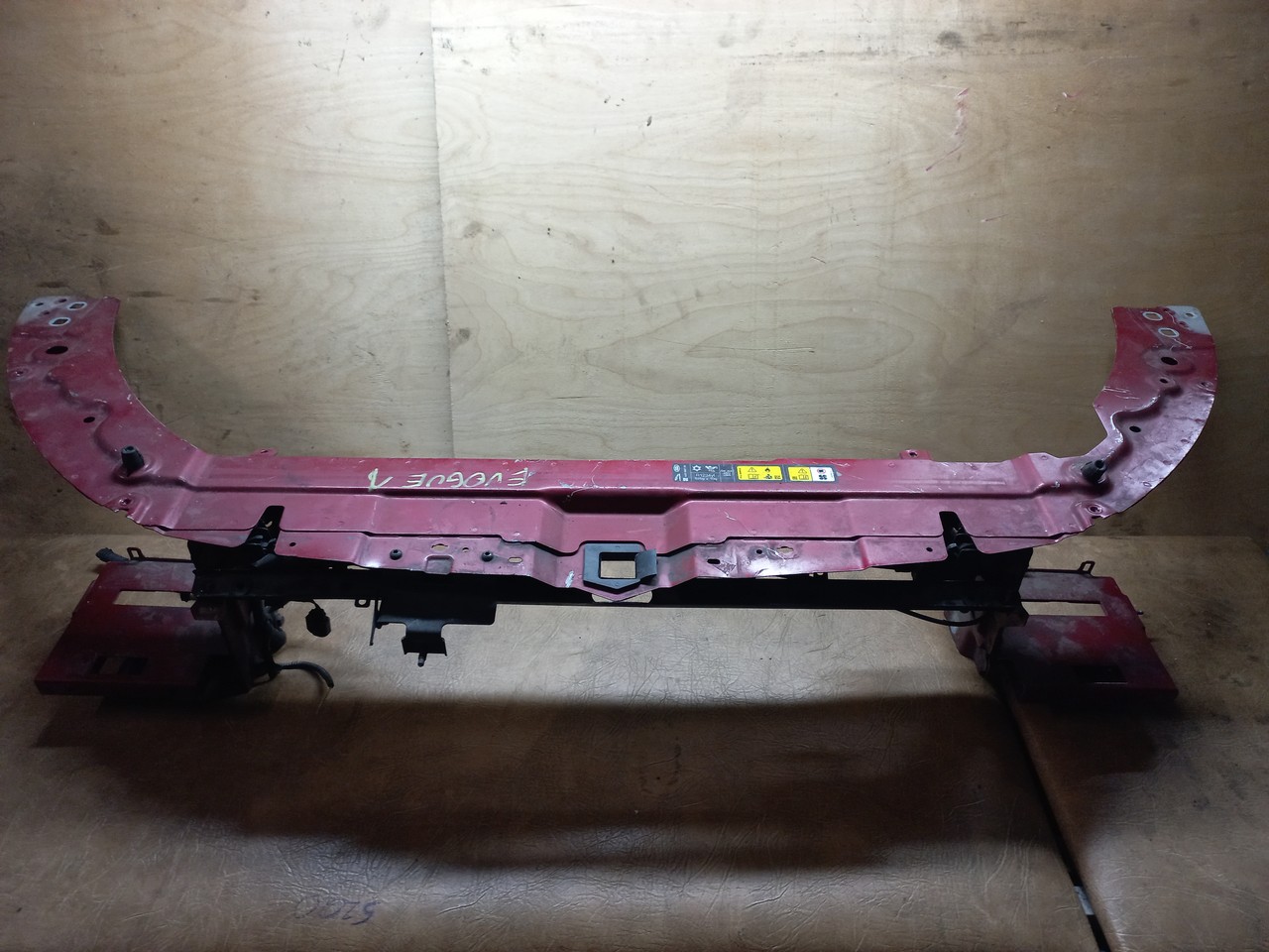 Панель передняя ВЕРХНЯЯ ЧАСТЬ (телевизор) Land Rover Range Rover Evoque