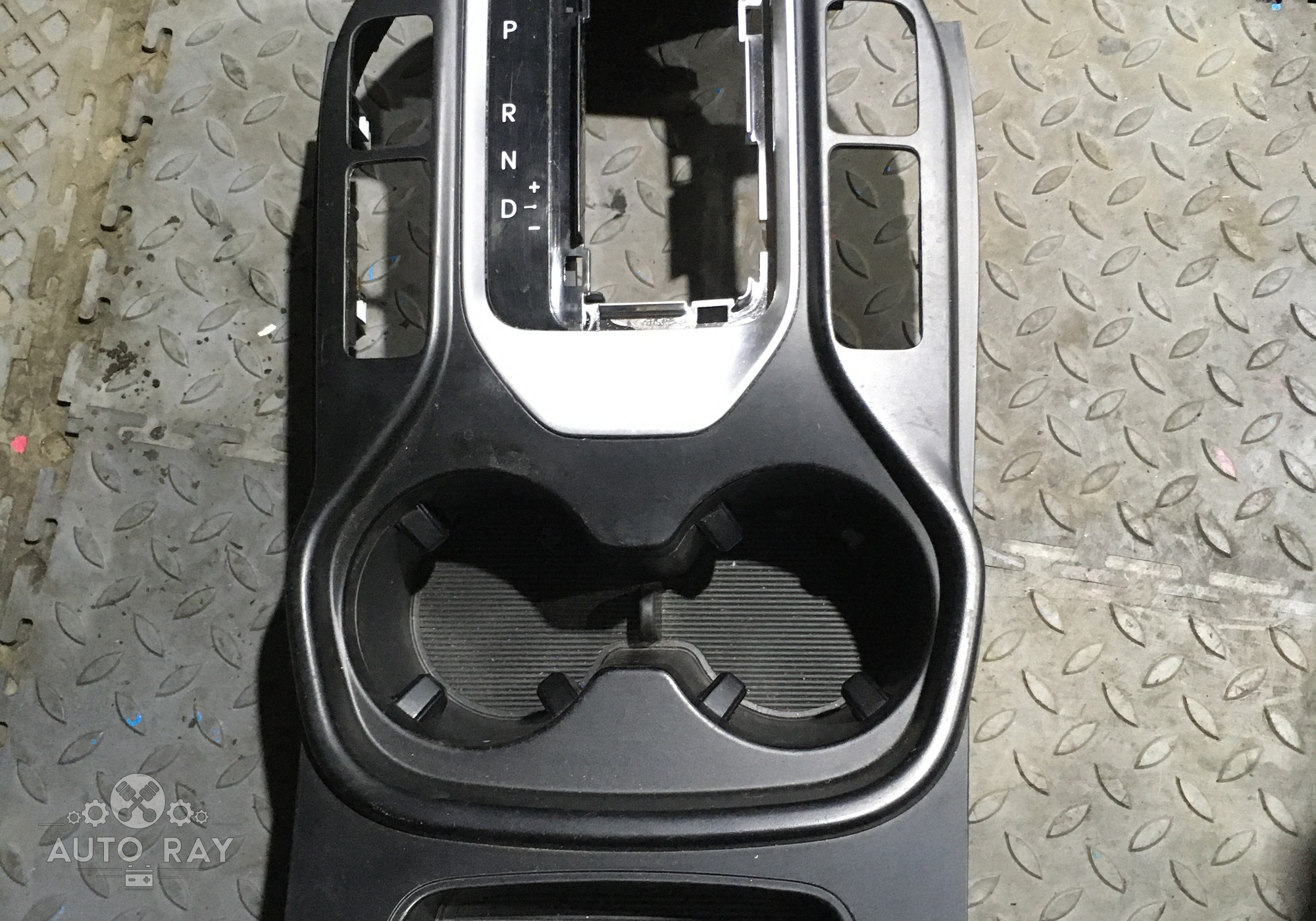 846502WFC0 Накладка декоративная в консоль / Кулисы для Hyundai Santa Fe III (с 2012 по 2018)
