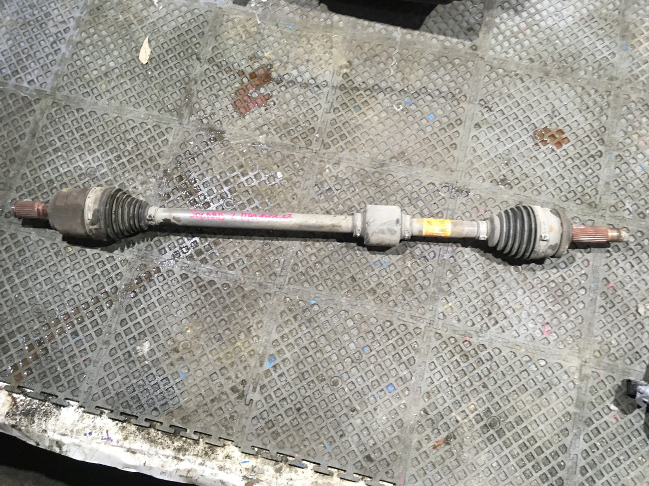 Полуось (привод) правый Hyundai Solaris II