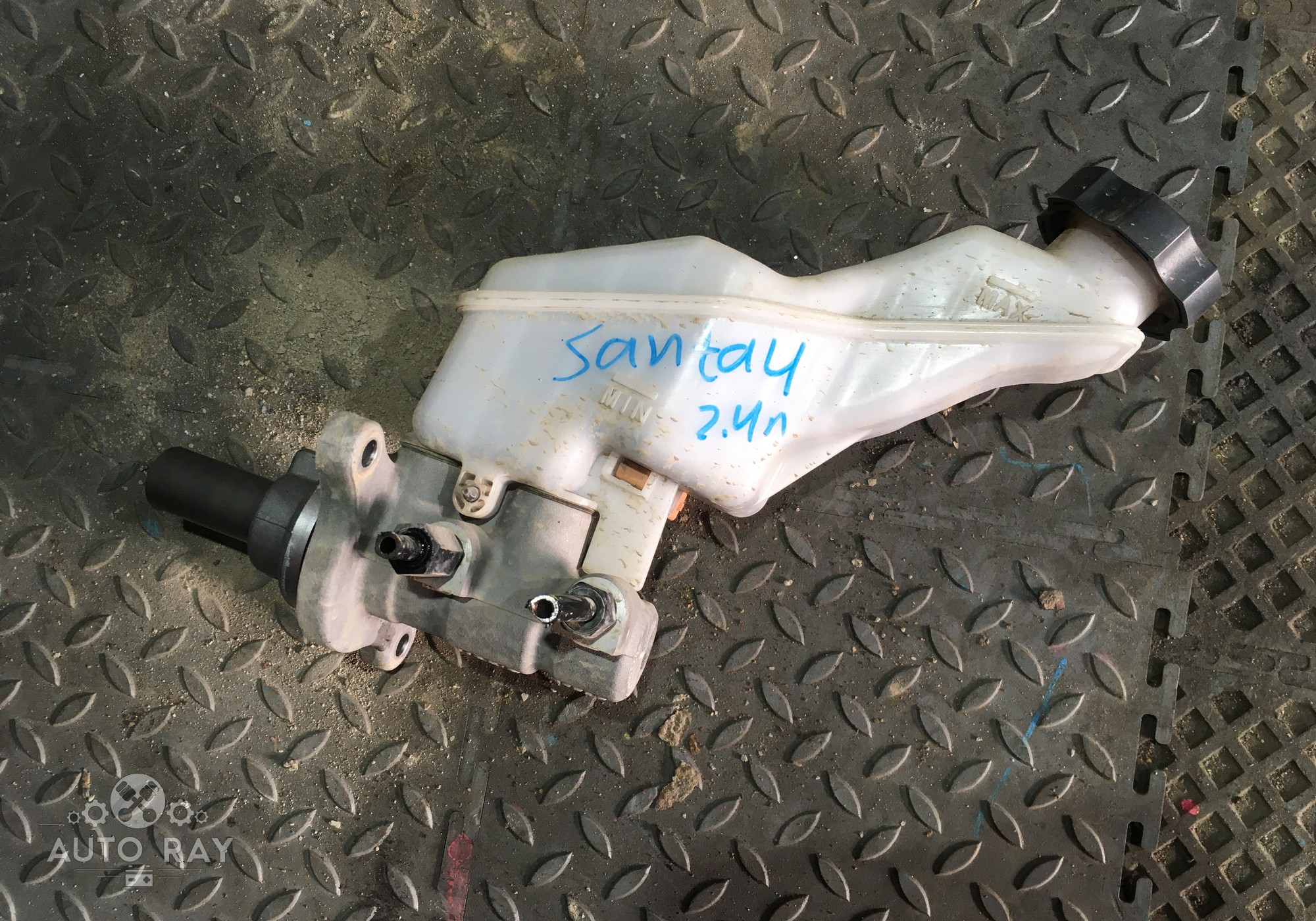 58510S1070 Главный тормозной цилиндр в сборе с бачком / ГТЦ для Hyundai Santa Fe IV (с 2018)