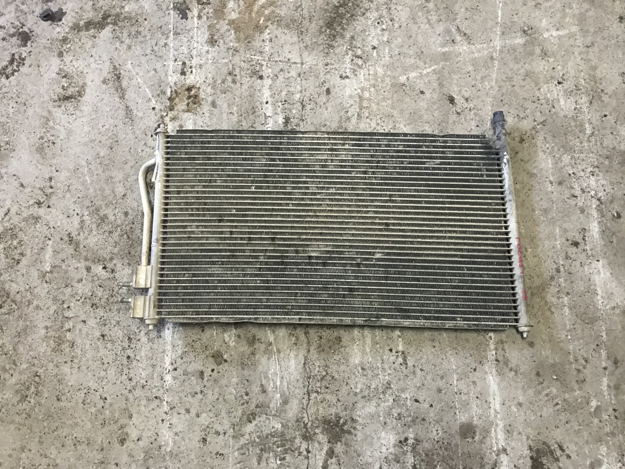 Радиатор кондиционера (конденсер) Opel Corsa D