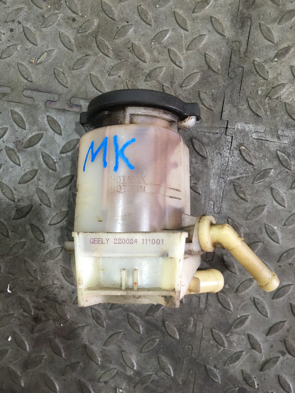 Бачок гидроусилителя Geely MK