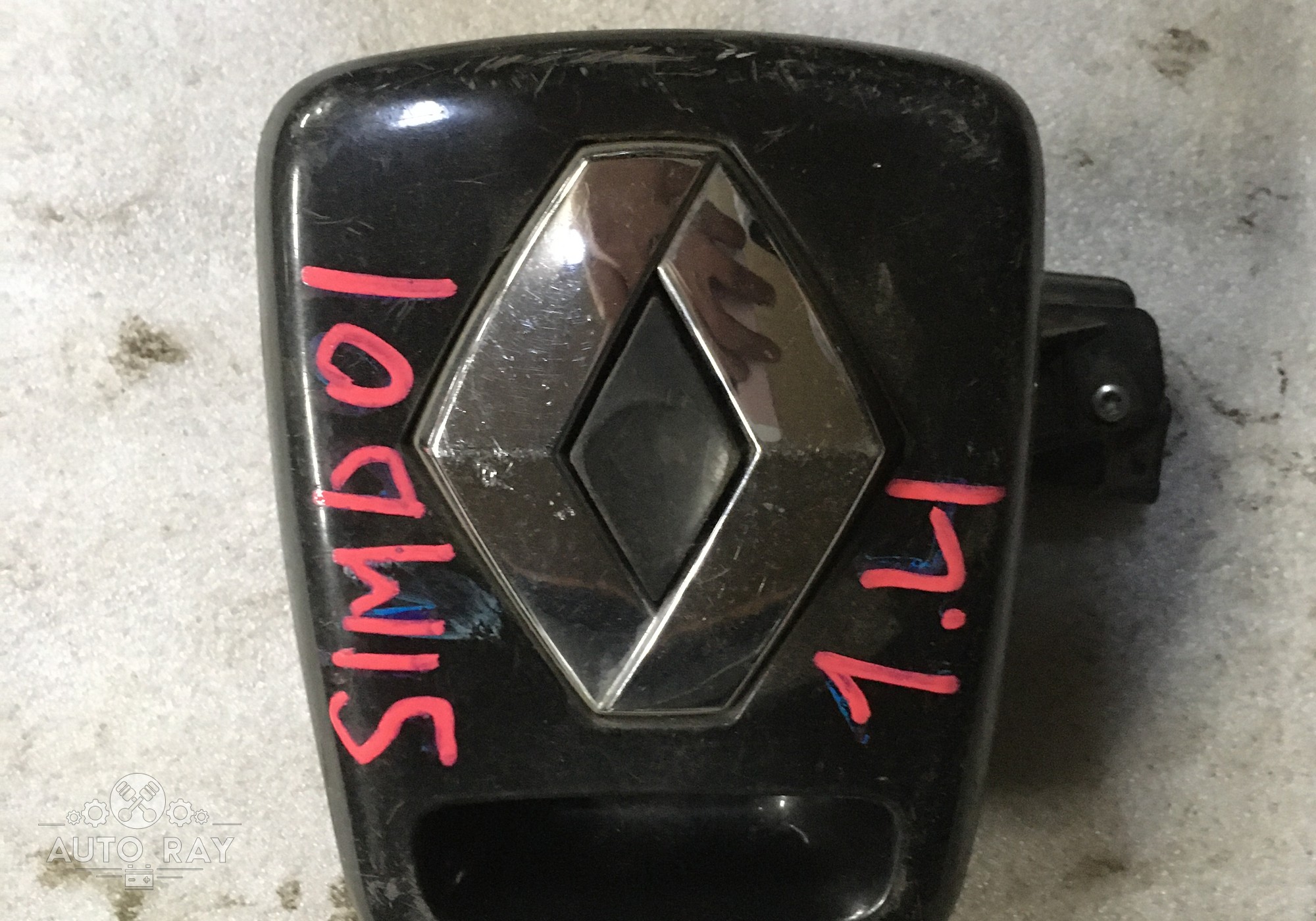 8200447266 Кнопка открывания багажника для Renault Symbol I (с 1998 по 2008)