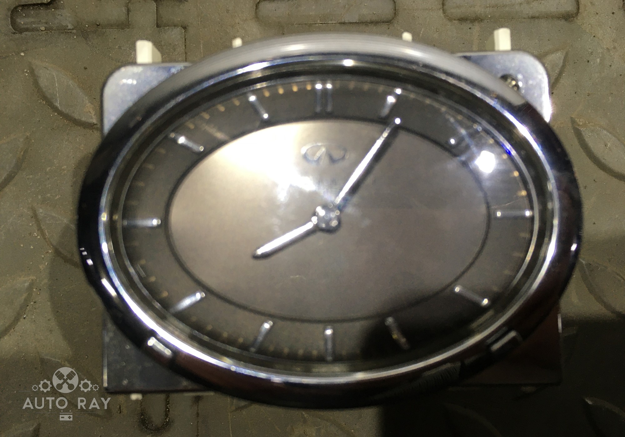 258101LA0A Часы для Infiniti QX56 II (с 2010)