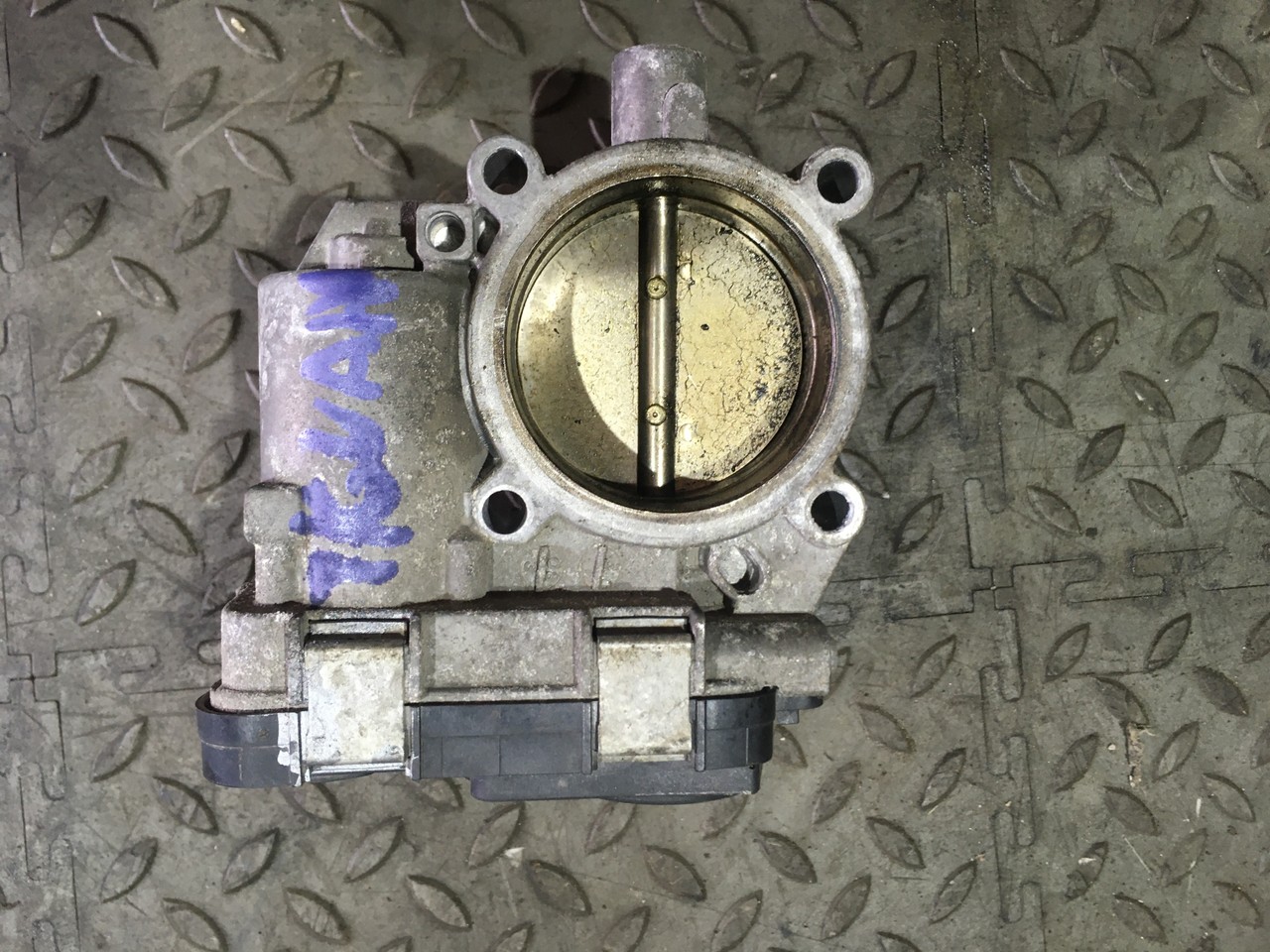 Заслонка дроссельная Volkswagen Tiguan I