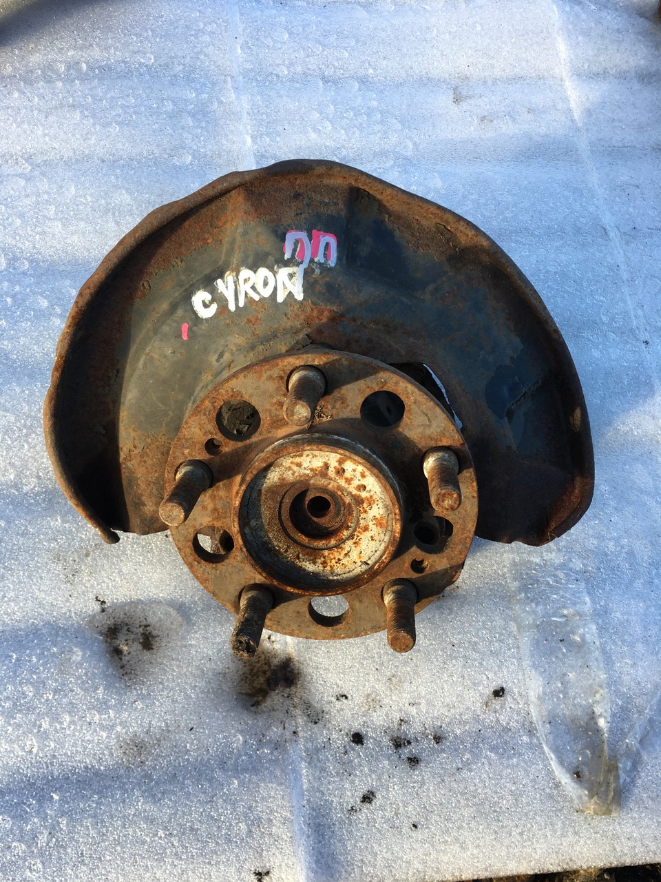 Кулак поворотный передний правый SsangYong Kyron