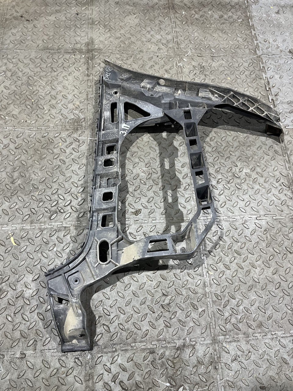 Кронштейн заднего бампера  правый / левый Volkswagen Passat CC