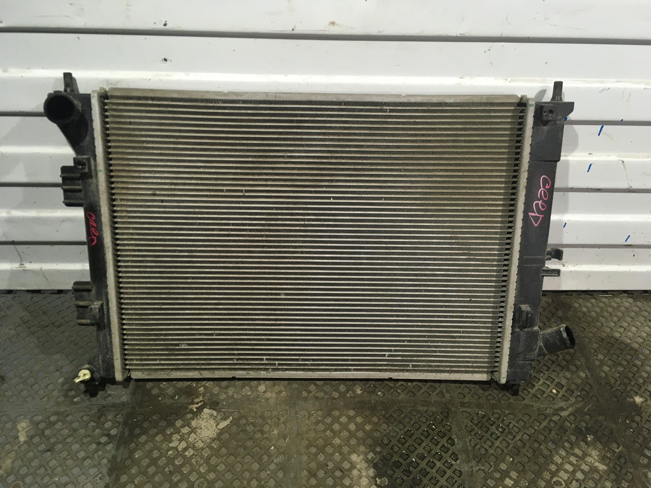 Радиатор системы охлаждения Kia Soul I