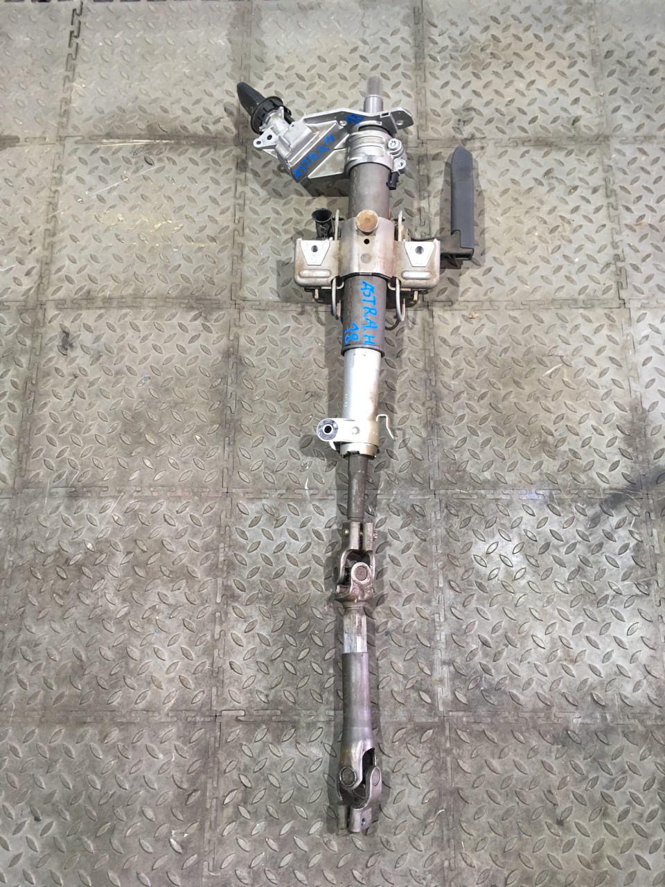 Колонка рулевая Opel Astra H