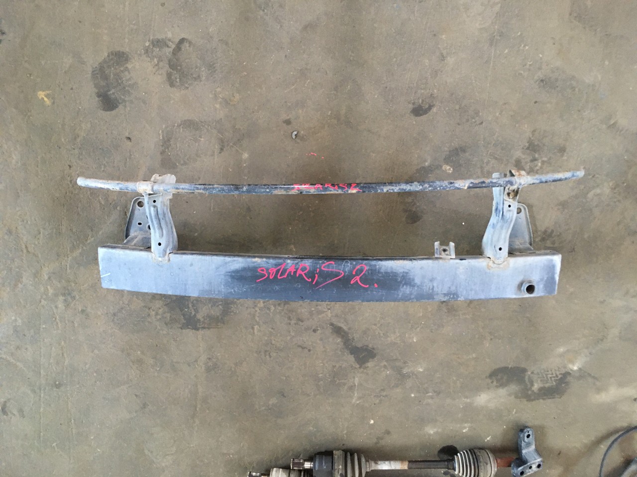 Усилитель переднего бампера Hyundai Solaris II