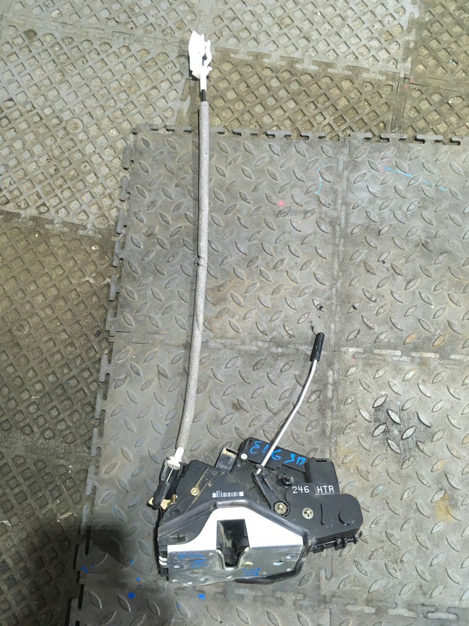 Замок передний правый BMW 3 E46