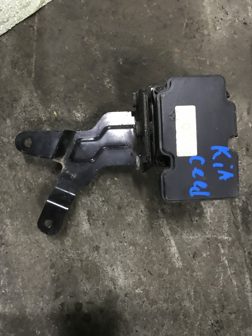 Блок ABS (насос) Kia Ceed II