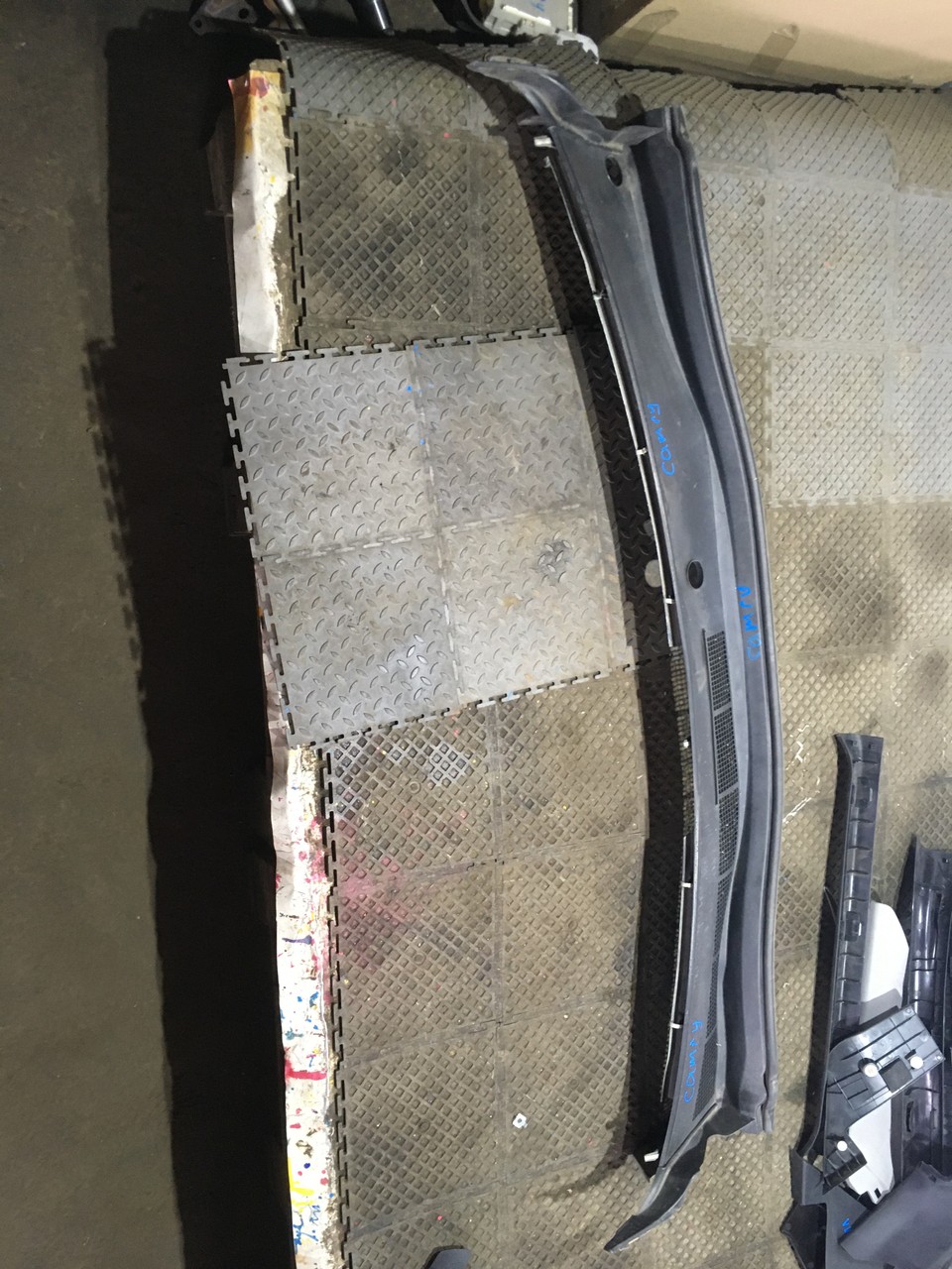 Решетка стеклоочистителя (планка под лобовое стекло) Toyota Camry XV50