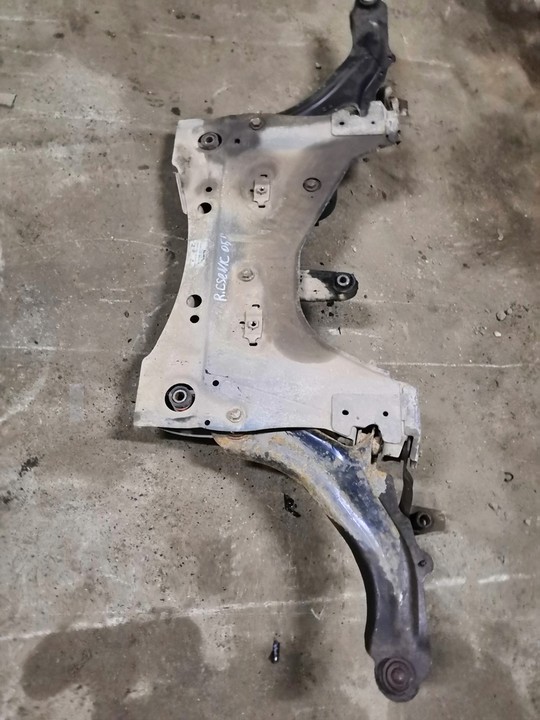 Балка подмоторная подрамник Renault Scenic II