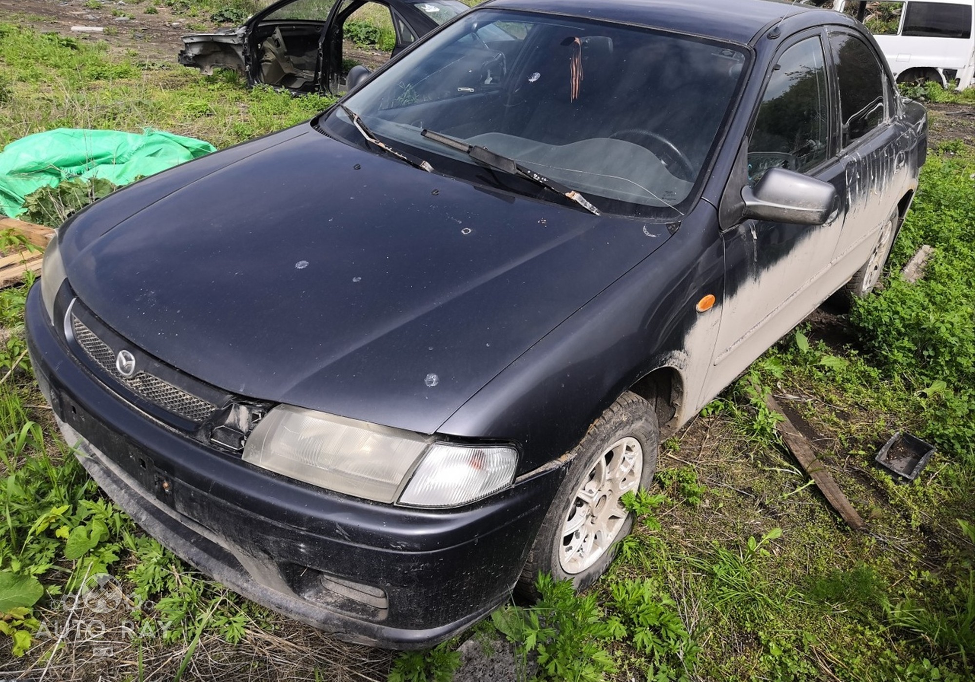 Mazda 323 V 1998 г. в разборе