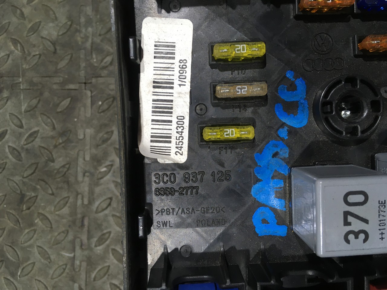 Блок предохранителей Volkswagen Passat CC