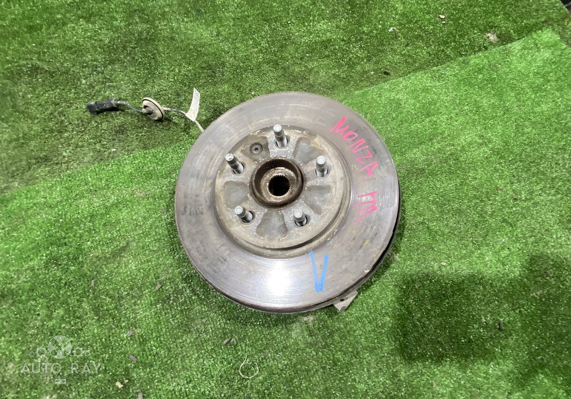 90905253 Кулак передний левый в сборе со ступицей для Chevrolet Monza II (с 2019)