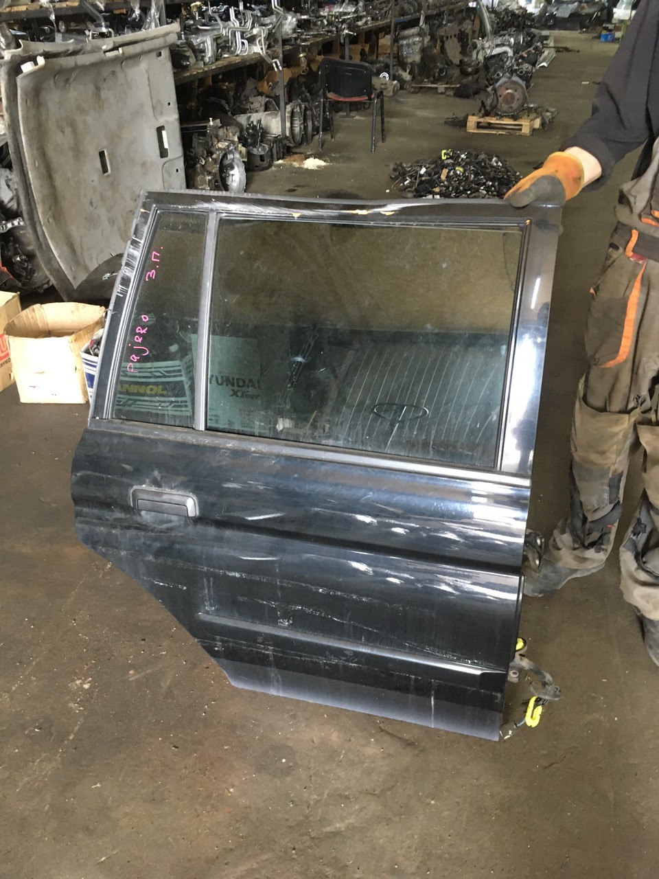 Дверь задняя правая Mitsubishi Pajero Sport I