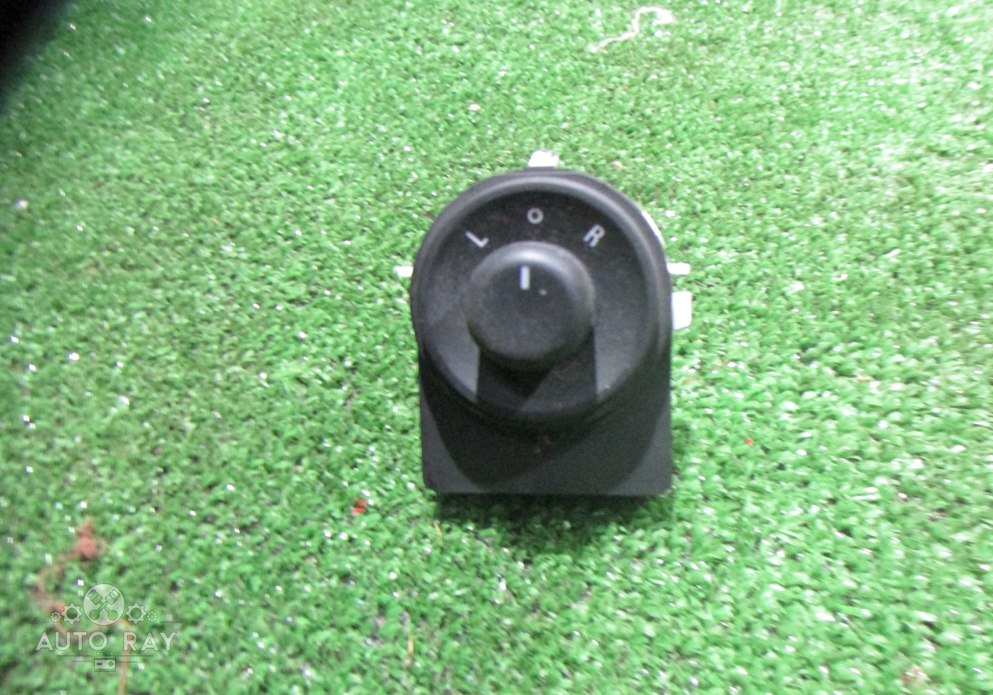 26265302 Переключатель регулировки зеркал для Chevrolet Monza II (с 2019)