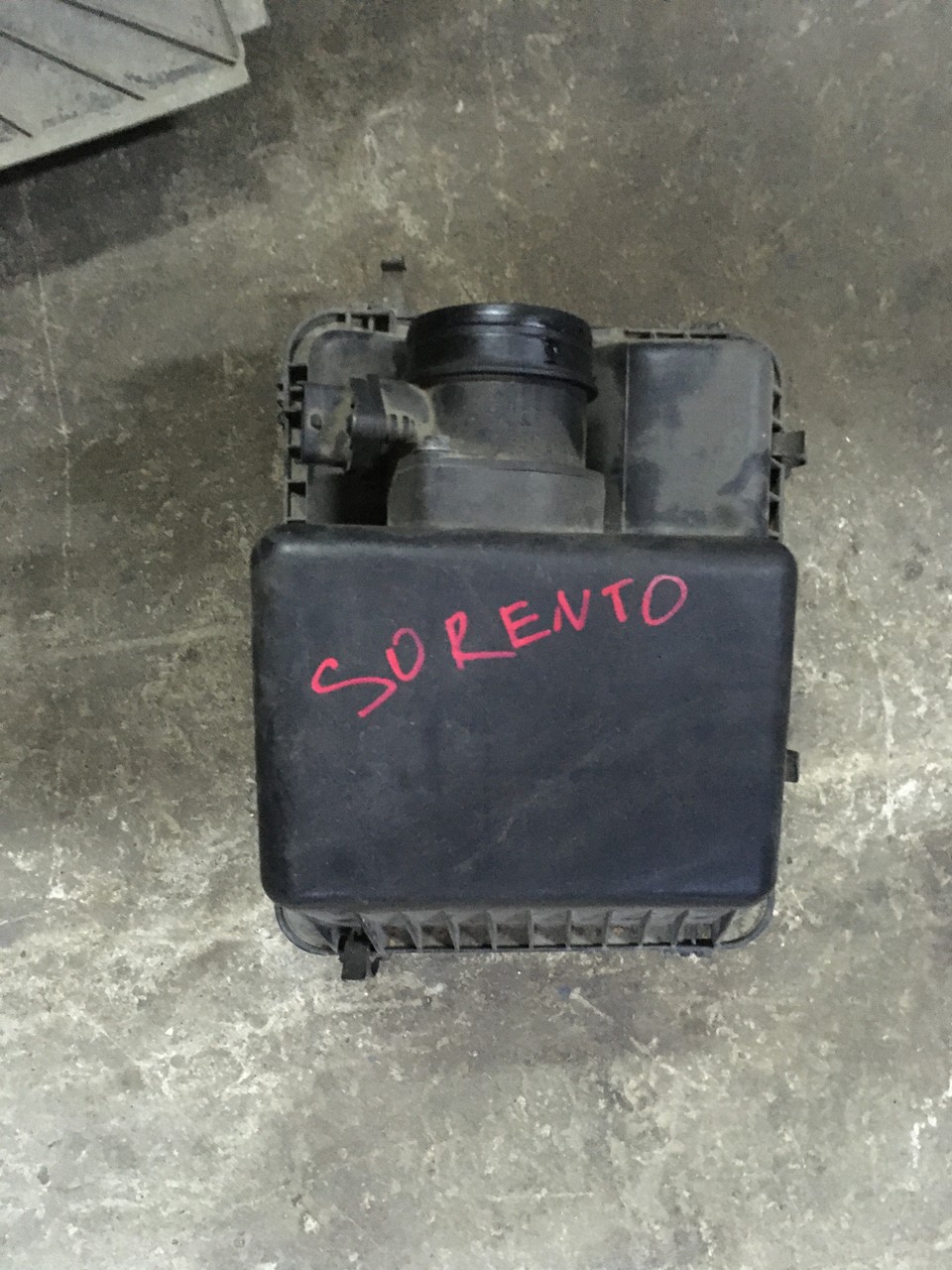 Воздушный фильтр (корпус) Kia Sorento I