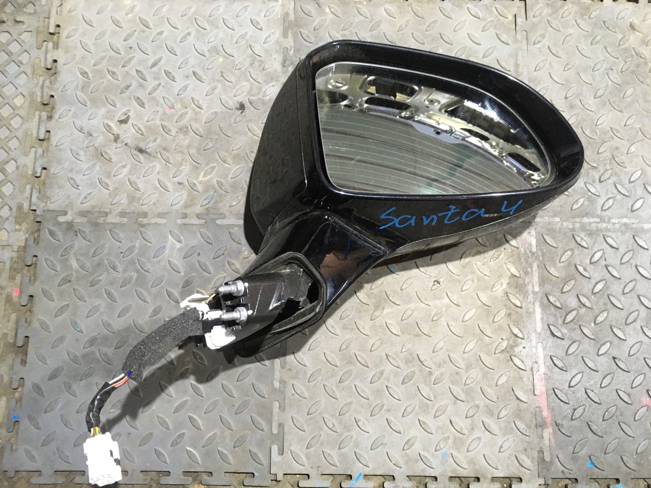 Зеркало заднего вида боковое правое Hyundai Santa Fe IV