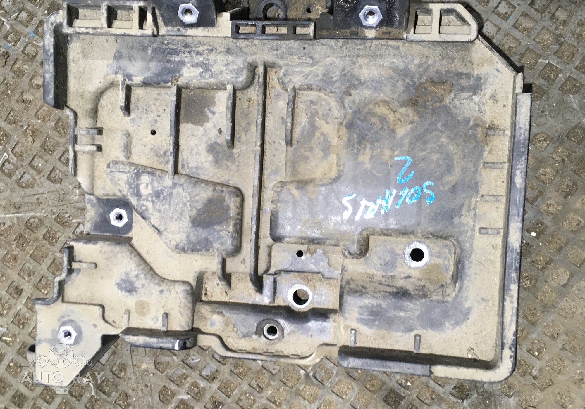 37150H5000 Крепление аккумулятора площадка АКБ