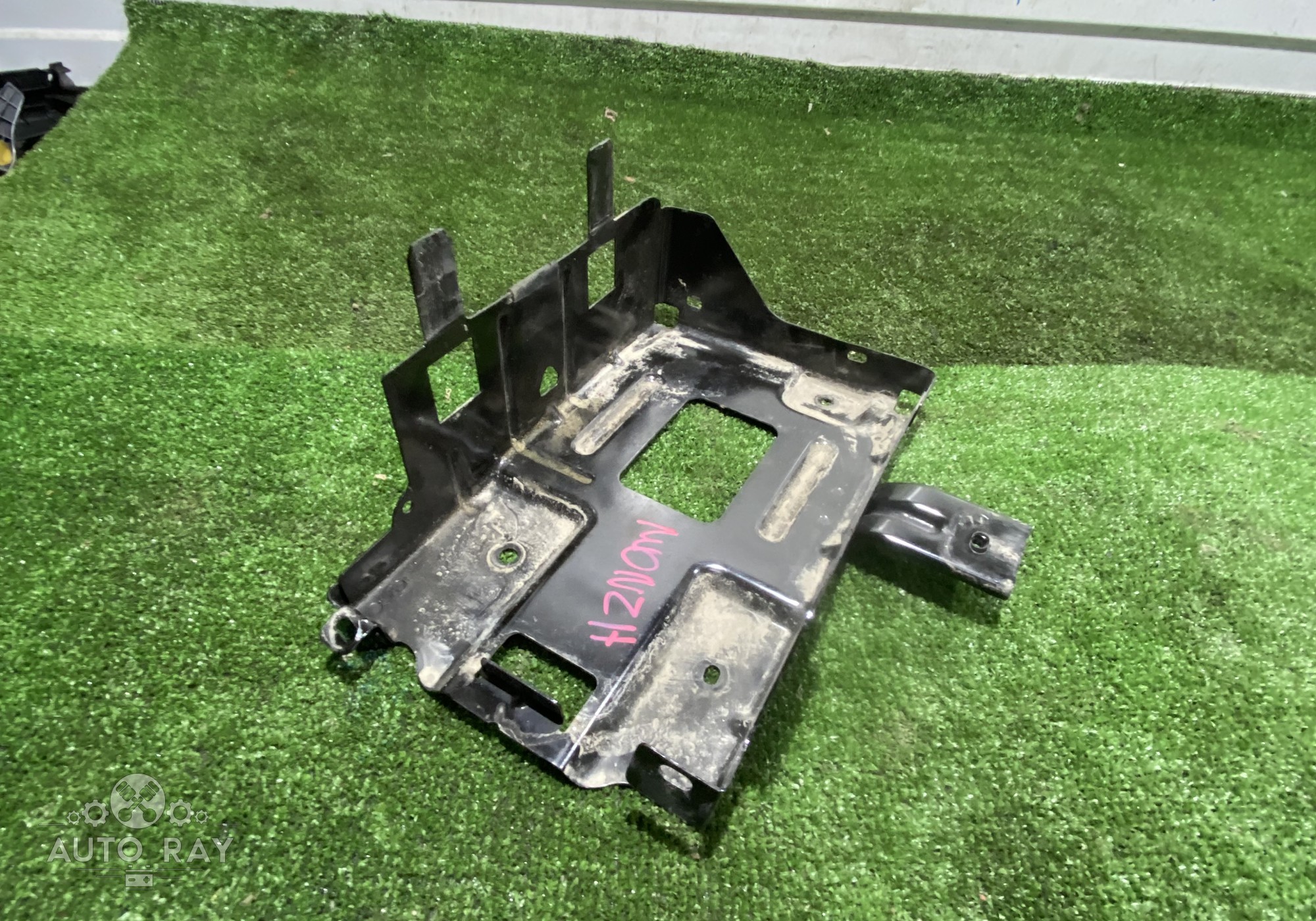 Крепление аккумулятора / Площадка АКБ для Chevrolet Monza II (с 2019)