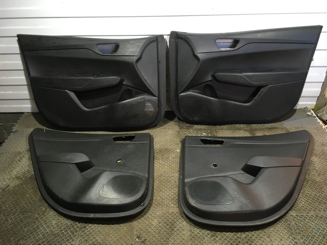 Обшивка двери к-кт обшивок Hyundai Solaris II