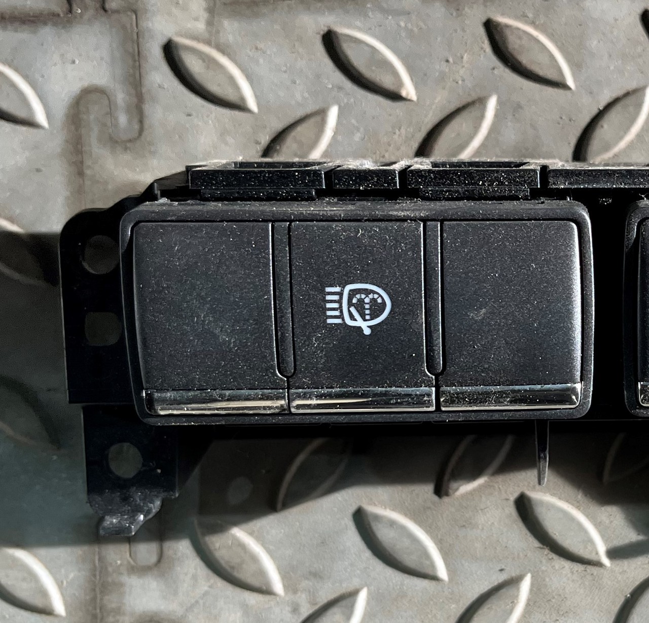 Кнопка омывателя фар Infiniti QX56 II