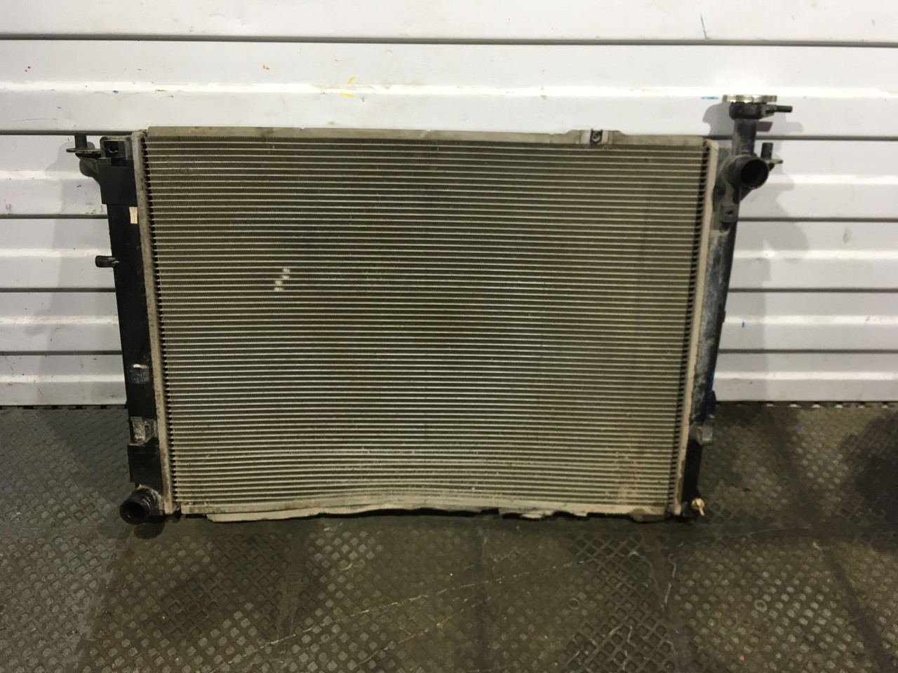 Радиатор системы охлаждения Hyundai Santa Fe III