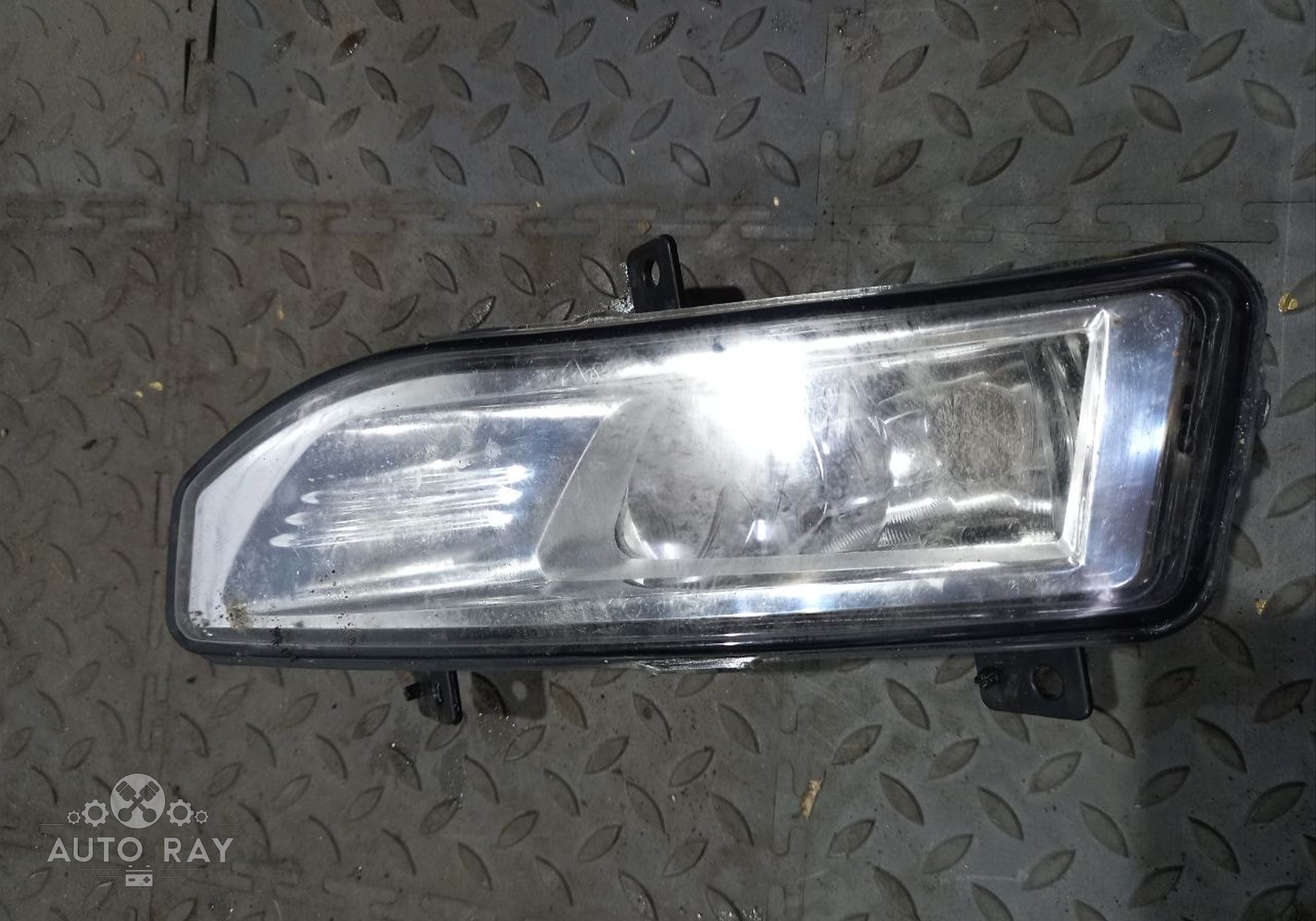 261508995A Фара противотуманная правая для Nissan X-Trail T32 (с 2013)