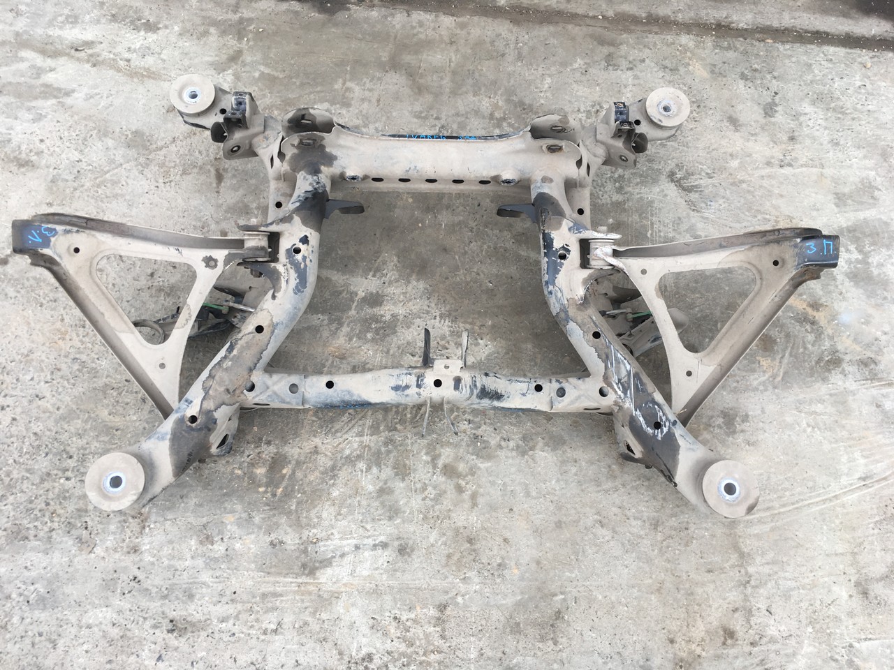 Подрамник задний / Балка Volkswagen Touareg II