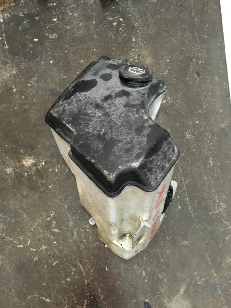 Бачок омывателя BMW 3 E46